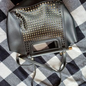 💙 Neiman marcus black and gold shoulder bag